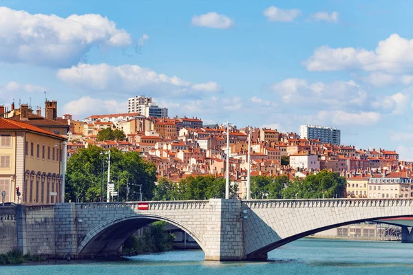 Härlig Stadsbilden Lyon Pont Bonaparte Bågbro Täckt Sten Förgrunden — Stockfoto