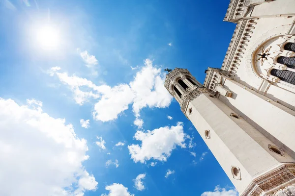 Tiefansicht Der Basilika Notre Dame Fourviere Vor Blauem Himmel Lyon — Stockfoto
