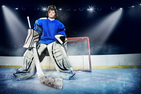 Low Angle Portrait Young Goalie Teenage Boy Protective Equipment Standing — Stock Photo, Image