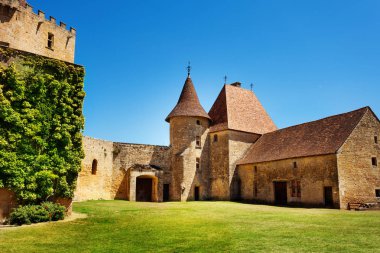 Chateau de Biron Fransa, Europe, eski binalar ile avlu