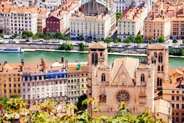 Lyon cityscape Saint Jean Katedrali ve Saone nehir, Fransa ile havadan görünümü