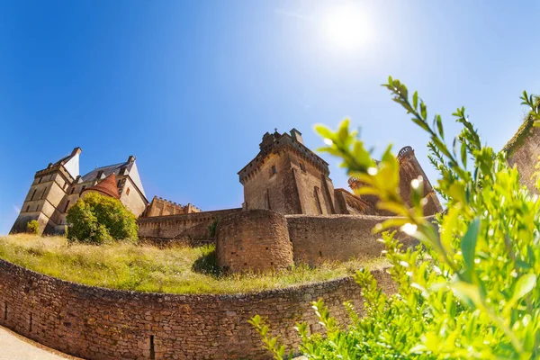 Peixe Olho Imagem Castelo Chateau Biron Dia Ensolarado França Europa — Fotografia de Stock