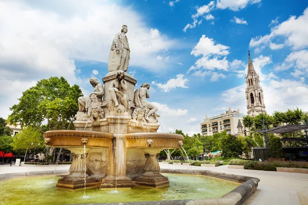 Fonte Igreja Sainte Perpetue Nimes Cidade Sul França Capital Departamento — Fotografia de Stock