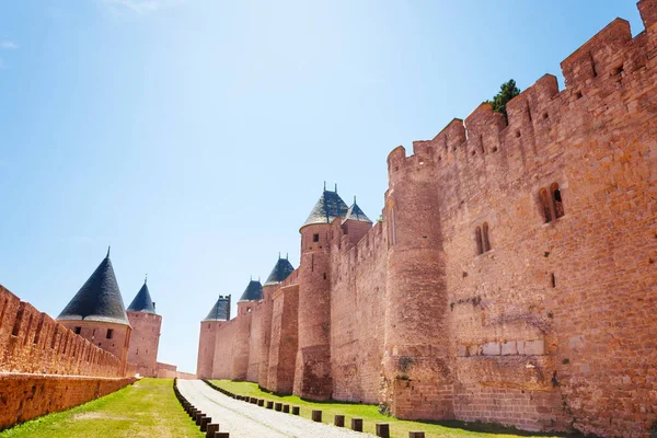 Doorgang Tussen Twee Wallen Van Middeleeuwse Citadel Van Carcassonne Frankrijk — Stockfoto
