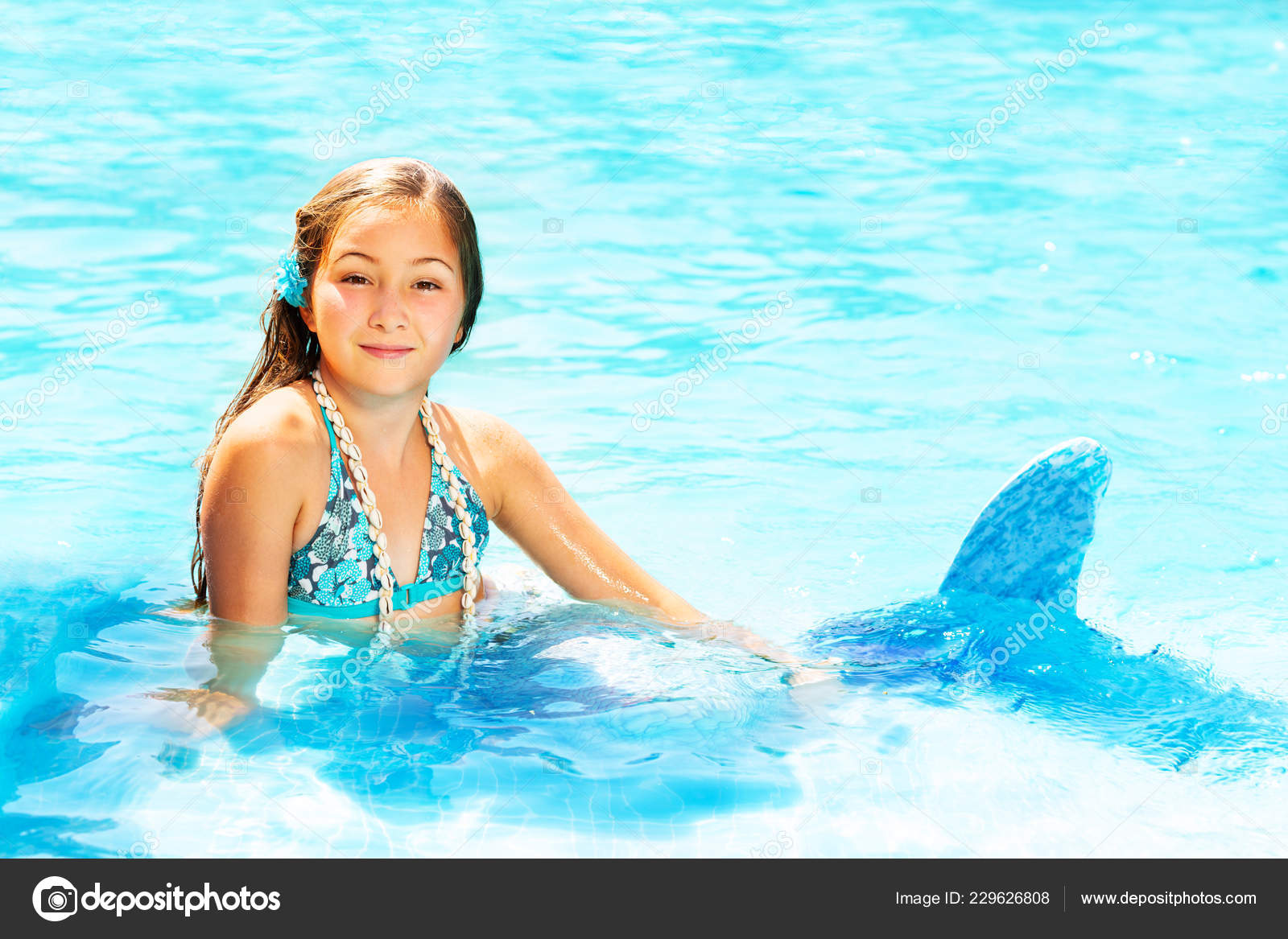 https://st4.depositphotos.com/1018611/22962/i/1600/depositphotos_229626808-stock-photo-portrait-beautiful-teenage-girl-mermaid.jpg