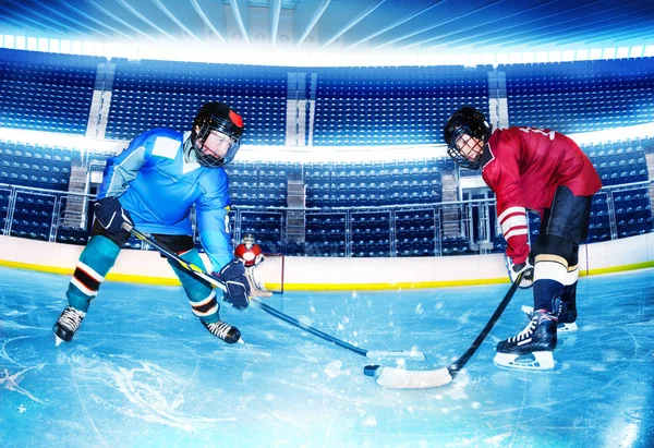 Portrait Two Teenage Boys Professional Hockey Players Challenging Puck Stadium — Stock Photo, Image