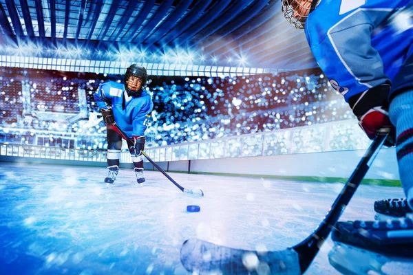 Portrait Ice Hockey Player Passing Puck Team Mate Game Stadium — Stok Foto