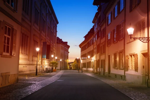 Luzes Rua Basileia Cidade Velha Durante Pôr Sol Suíça Europa — Fotografia de Stock