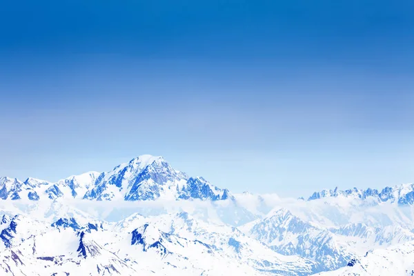 Bulutlar Kar Caped Alp Mont Blanc Dağları Panoramik Manzaralı — Stok fotoğraf