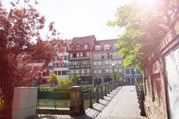 Gyönyörű Építészeti Beteg Folyó Töltésén Strasbourg Franciaország — Stock Fotó
