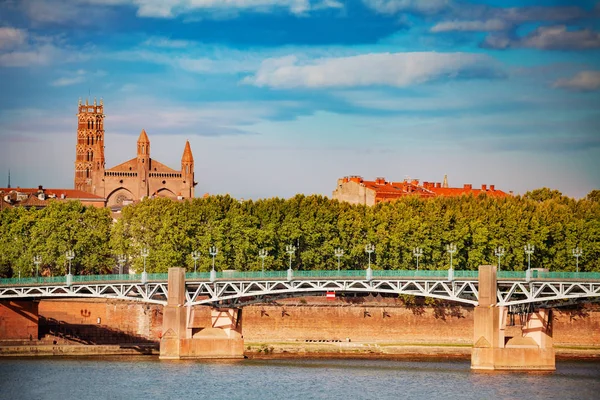 Όμορφη Θέα Του Αναχώματος Ποταμού Garonne Pont Saint Pierre Και — Φωτογραφία Αρχείου