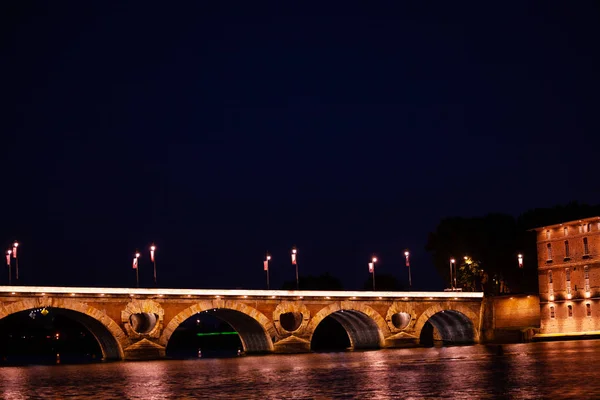 Bella Vista Notturna Del Argine Del Fiume Garonne Con Ponte — Foto Stock