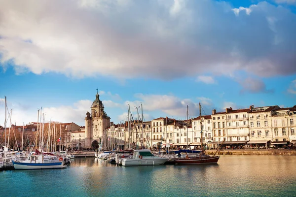 Veduta Del Centro Della Torre Dell Orologio Del Porto Turistico — Foto Stock