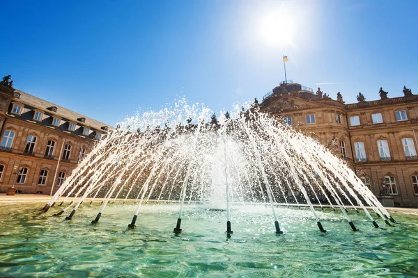 Brunnen Vor Dem Neuen Schloss Stuttgart Bei Sonnigem Tag Deutschland — Stockfoto