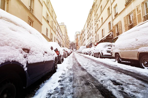 Verschneite Autos Auf Den Straßen Von Paris Nach Schneesturm — Stockfoto