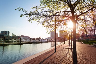 Waterfront Inner Harbor güneşli gün, Baltimore, Maryland, ABD