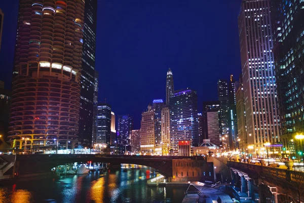Dearborn Street Bridge Sobre Rio Chicago Torre Marina City Noite — Fotografia de Stock