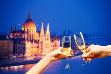 Budapeşte Macaristan görünümü bardak şampanya ile