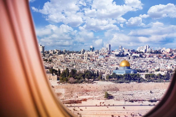 Israel Jerusalem stadsutsikt från planet fönster — Stockfoto