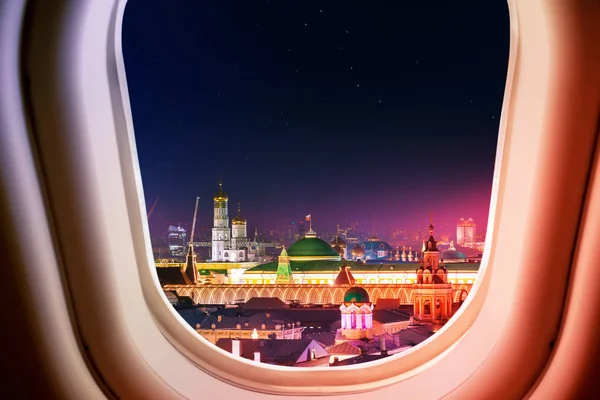 Moscú Kremlin en Rusia vista desde la ventana del avión — Foto de Stock