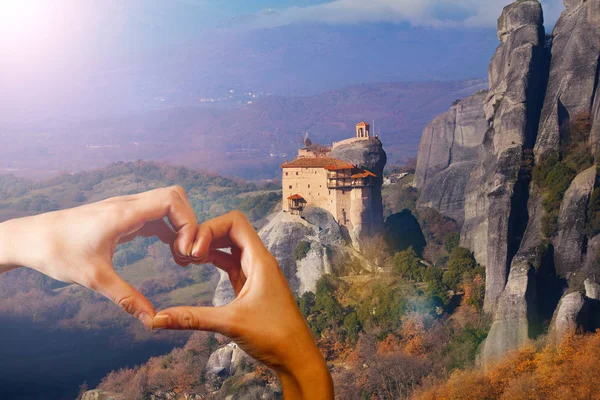 Red Love Heart Achtergrond Monastiraki Heilige Nicholas Anapausas Klooster Bergen — Stockfoto