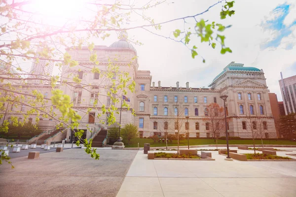 Vista Panorámica Del Edificio Del Capitolio Indiana Primavera Indianápolis — Foto de Stock