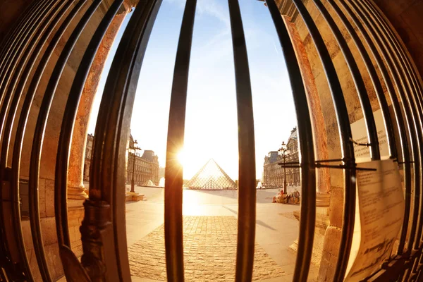 Portes Louvre Paris France Avec Barres Métalliques Dans Les Lumières — Photo