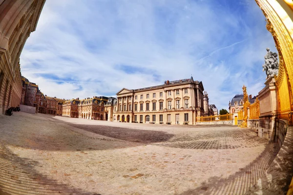 Foto Ojo Pez Del Patio Del Palacio Versalles Día Soleado —  Fotos de Stock