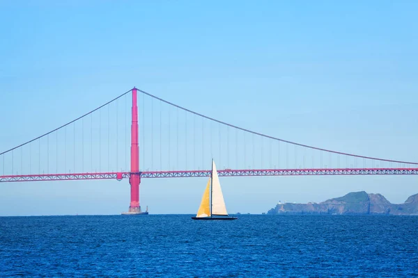 Paesaggio Della Baia San Francisco Con Barca Vela Che Passa — Foto Stock