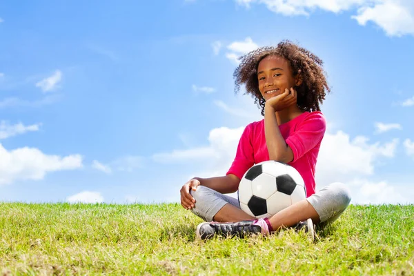 Beautiful Black Girl Sit Grass Football Ball Putting Palm Chin — Stock Photo, Image