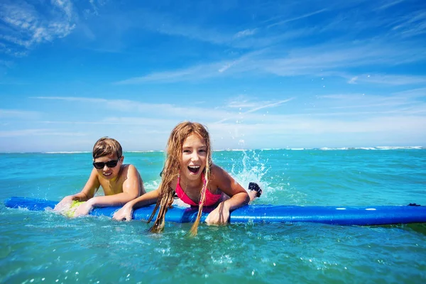 Two Kids Boy Girl Splash Swimming Sibling Surfing Board Have — Stock Photo, Image