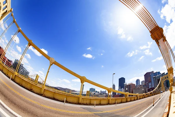 Bredvinkelfoto Roberto Clemente Bridge Över Floden Ohio Pennsylvania Usa — Stockfoto