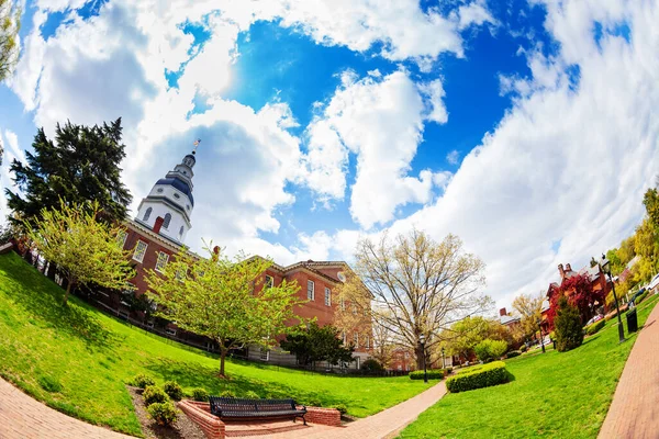 Parque Cerca Casa Gobierno Annapolis Edificio Ladrillo Del Gobernador Maryland — Foto de Stock