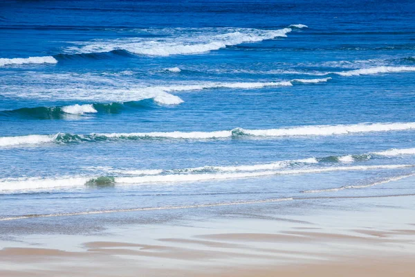 Onde Lunghe Oceano Pacifico Sulla Spiaggia Sabbia Della Costa Occidentale — Foto Stock