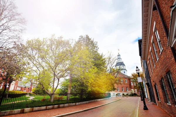 Tavaszi Kilátás Bladen Utca Felé Maryland State House Capitol Épület — Stock Fotó