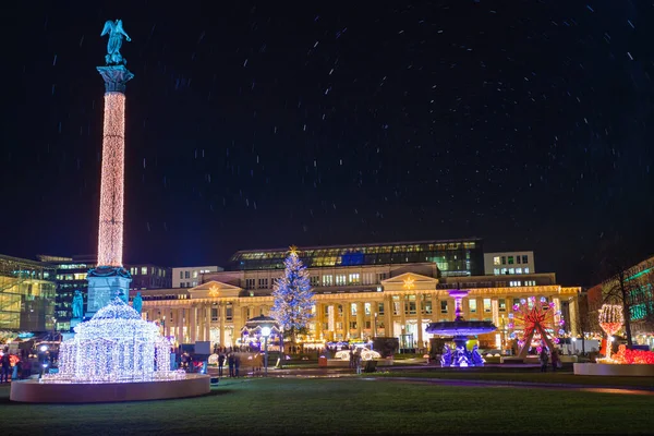 Columna Árbol Navidad Plaza Schlossplatz Stuttgart Con Condecoraciones Año Nuevo —  Fotos de Stock