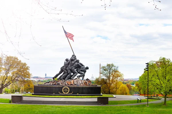 ワシントンDc Usa 2018年4月28日 ワシントンDcの硫黄島記念館 1775年以来アメリカ防衛のために死んだ海兵隊を記念する — ストック写真
