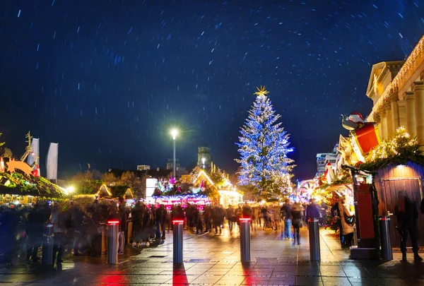 Foules Sur Arbre Noël Illuminé Foire Marché Sur Place Château — Photo