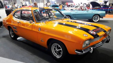Kuala Lumpur, Malezya-Aralık 1,2018: Ford Capri 1968 1986, Kuala Lumpur Uluslararası Otomobil Fuarı Fuar süresince görüntülenen arasında Ford Motor Company tarafından inşa fastback darbe olduğunu.