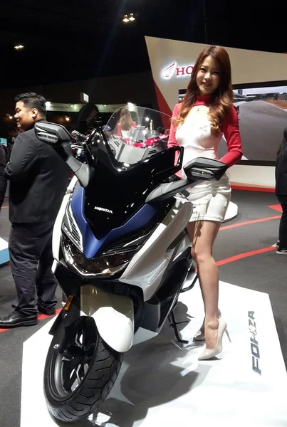 Kuala Lumpur Malaisie 1Er Décembre 2018 Modèle Posé Avec Honda — Photo