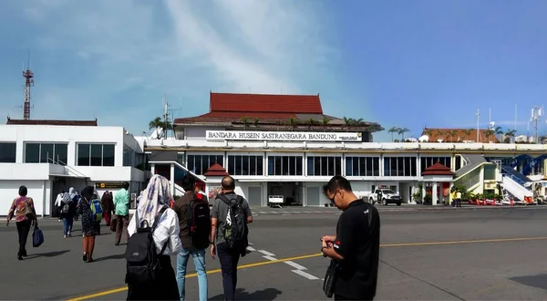 Bandung Indonesia Agosto 2017 Llegada Turística Aeropuerto Internacional Husein Sastranegara — Foto de Stock