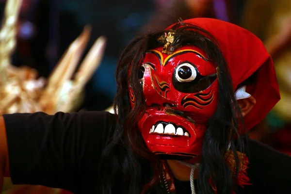 Nahaufnahme Einer Typischen Barong Maske Während Des Traditionellen Reog Tanzes — Stockfoto