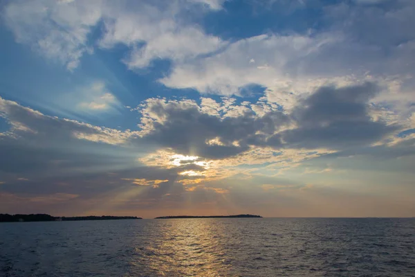 Der Himmel Über Der Insel Brioni Kroatien Adria Bei Sonnenuntergang — Stockfoto