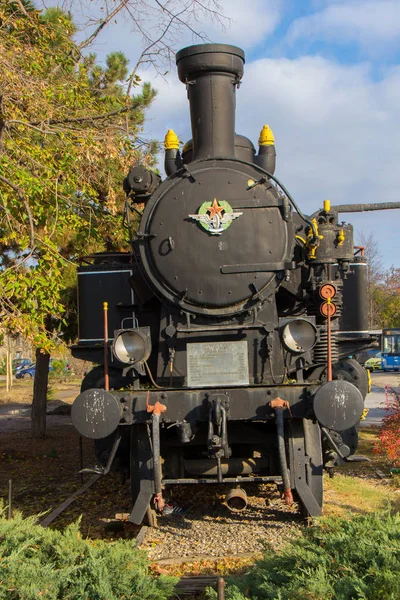 Una Vecchia Locomotiva Vapore Una Mostra Museale Sull Altopiano Fronte — Foto Stock