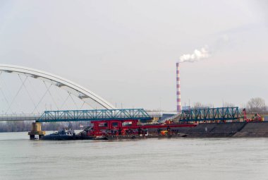 Köprü sökülmesi için şantiye