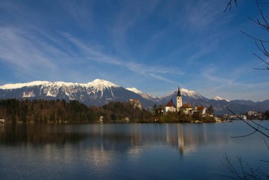 Slovenya 'da göl kanadı