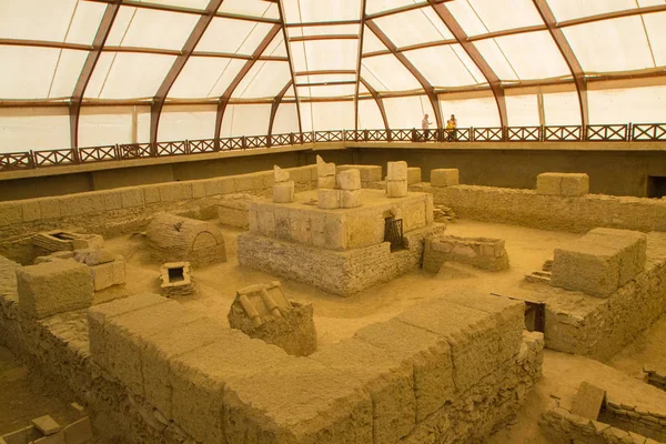 Arkeolojik Roma mezarlığı, mezarlar ve lahit