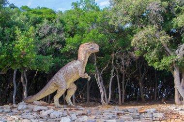 Gerçek boyutlu dinozor modeli