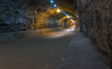 Yeraltı tunel İkinci Dünya Savaşı