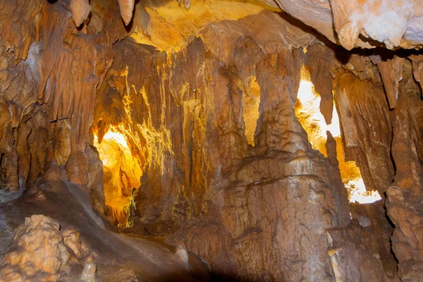 Estima Que Cueva Tiene Millones Años Símbolo Cueva Una Estalagmita —  Fotos de Stock